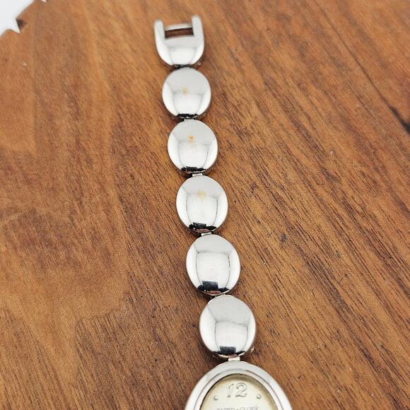 Faded Glory Women's Silver Tone Bracelet Watch Oval Retro Link Mod Bubble Style - Picture 9 of 9